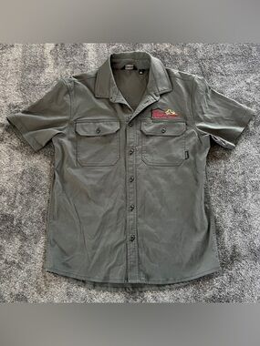 Kuiu Shirt Mens Large Gray Button Up Hunting Hiking Outdoors Hunter Hiker Logo